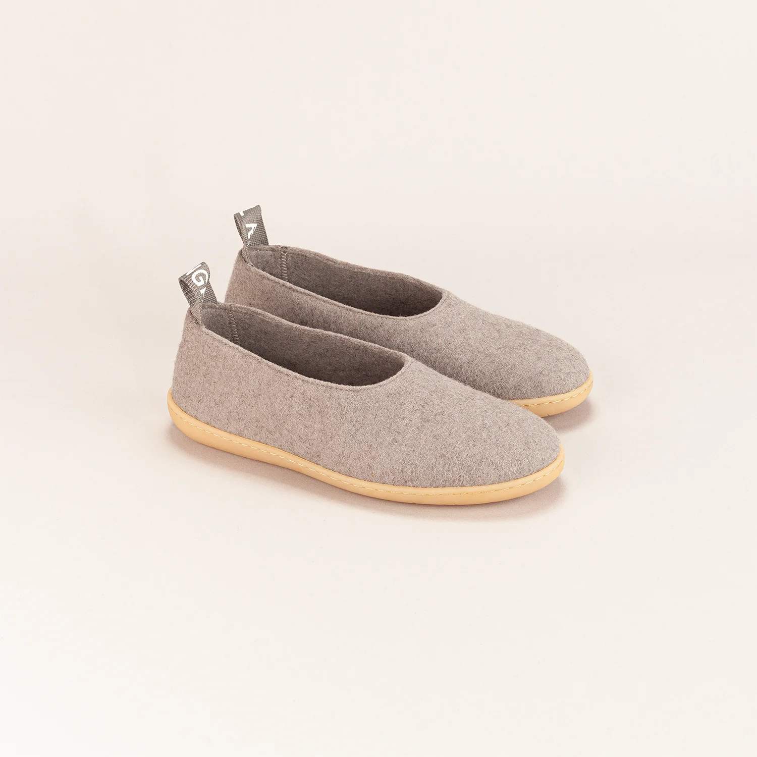 Flat Calgary - Color Taupe