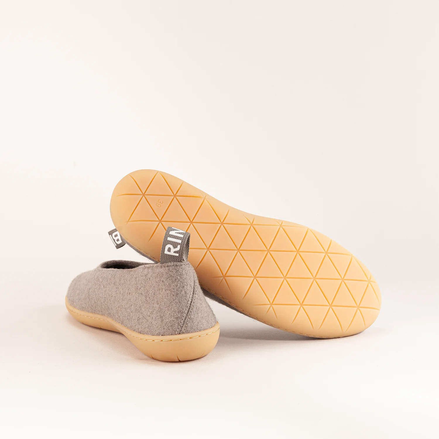 Flat Calgary - Color Taupe
